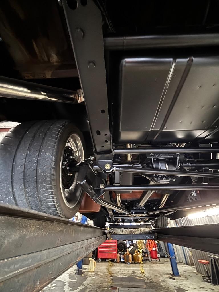 Chevrolet-C-10-penny-pincher-LS3-porterbuilt-chassis-4l60-Schott-1972-12