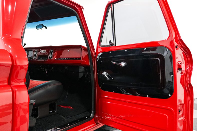 Chevrolet-C10-1965-RED-BLACK-19