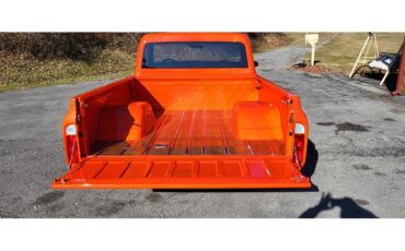 Chevrolet-C10-1967-Poppy-Red-black-3