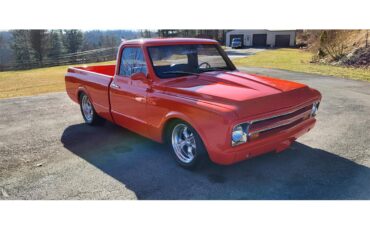 Chevrolet-C10-1967-Poppy-Red-black