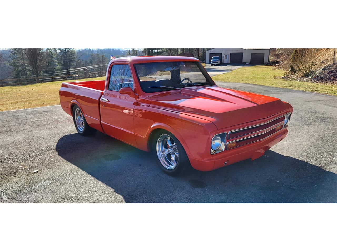 Chevrolet-C10-1967-Poppy-Red-black