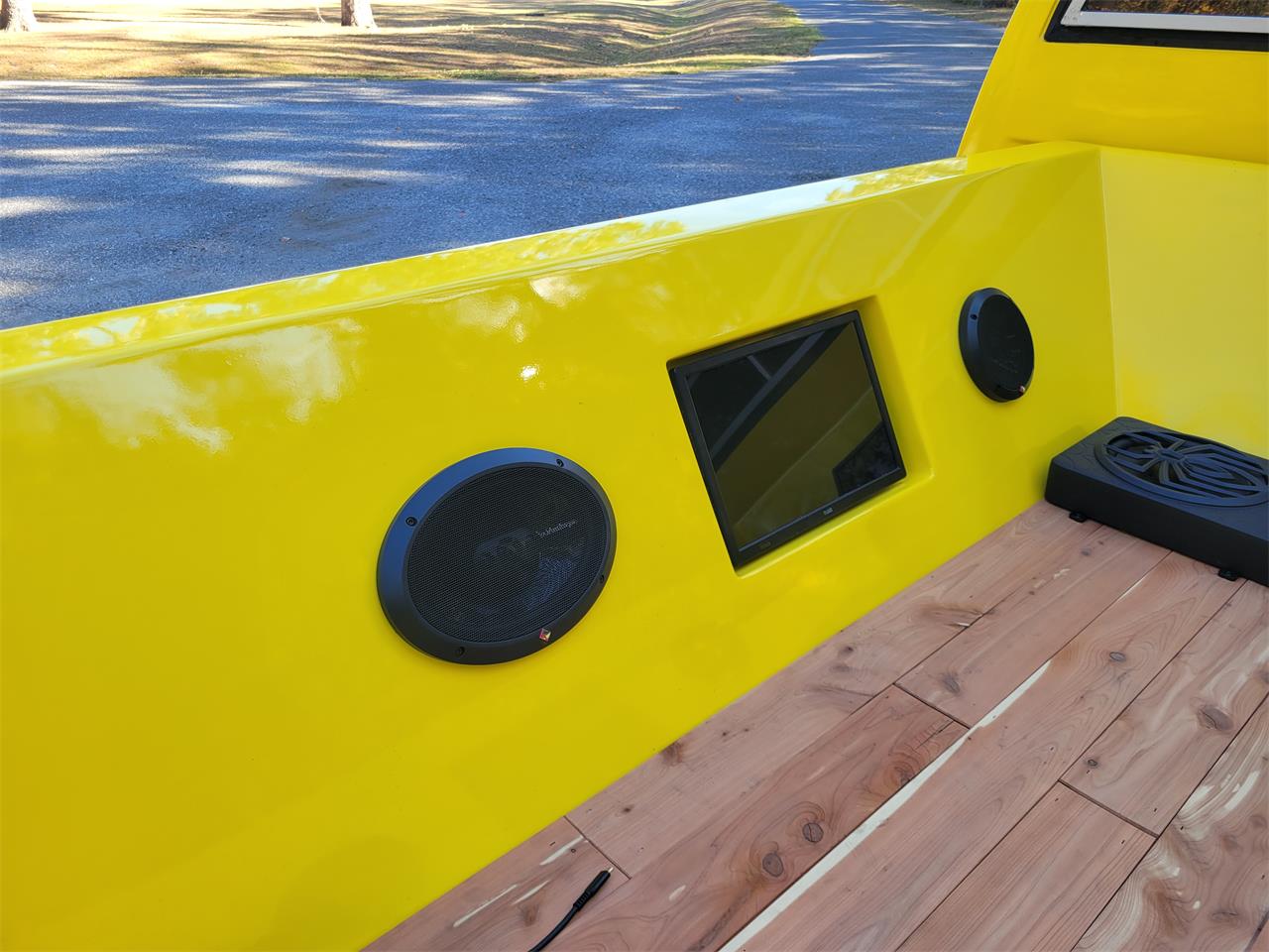 Chevrolet-C10-1973-YELLOW-YELLOW-AND-BLACK-11