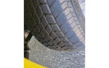 Chevrolet-C10-1973-YELLOW-YELLOW-AND-BLACK-35