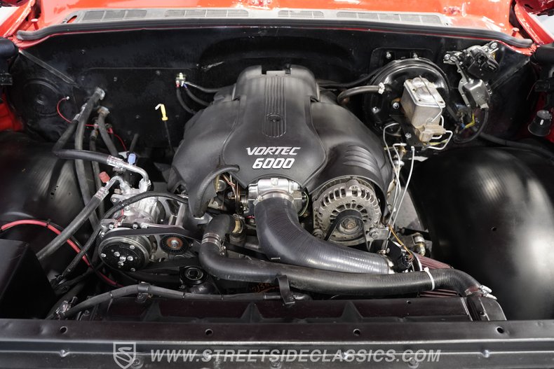 Chevrolet-C10-1976-Red-Black-40