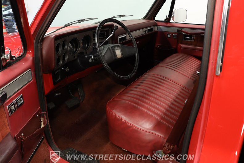 Chevrolet-C10-1986-Apple-Red-Burgundy-1