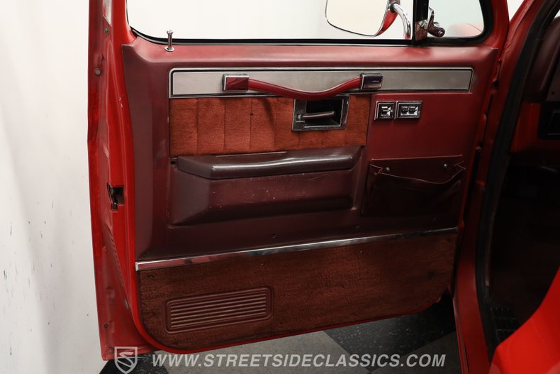 Chevrolet-C10-1986-Apple-Red-Burgundy-15
