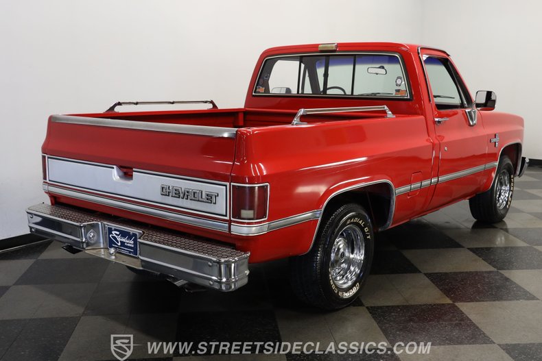 Chevrolet-C10-1986-Apple-Red-Burgundy-17