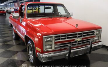 Chevrolet-C10-1986-Apple-Red-Burgundy-21