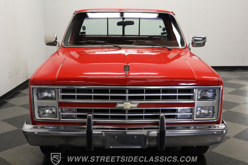 Chevrolet-C10-1986-Apple-Red-Burgundy-22