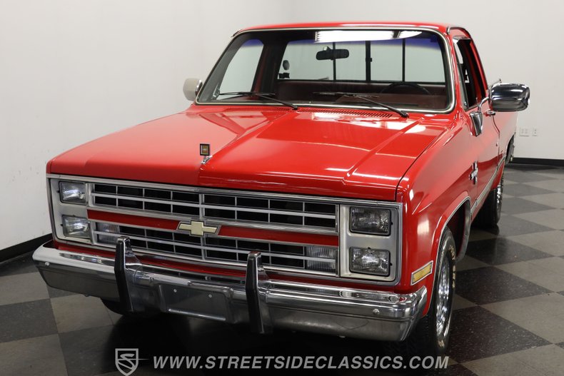 Chevrolet-C10-1986-Apple-Red-Burgundy-23
