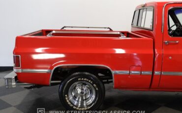 Chevrolet-C10-1986-Apple-Red-Burgundy-28