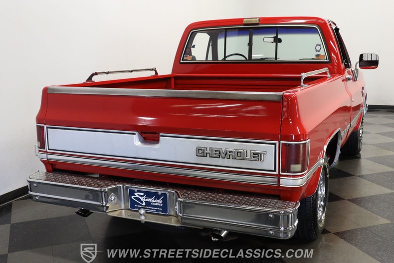 Chevrolet-C10-1986-Apple-Red-Burgundy-3