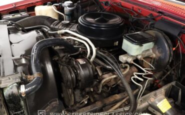 Chevrolet-C10-1986-Apple-Red-Burgundy-31