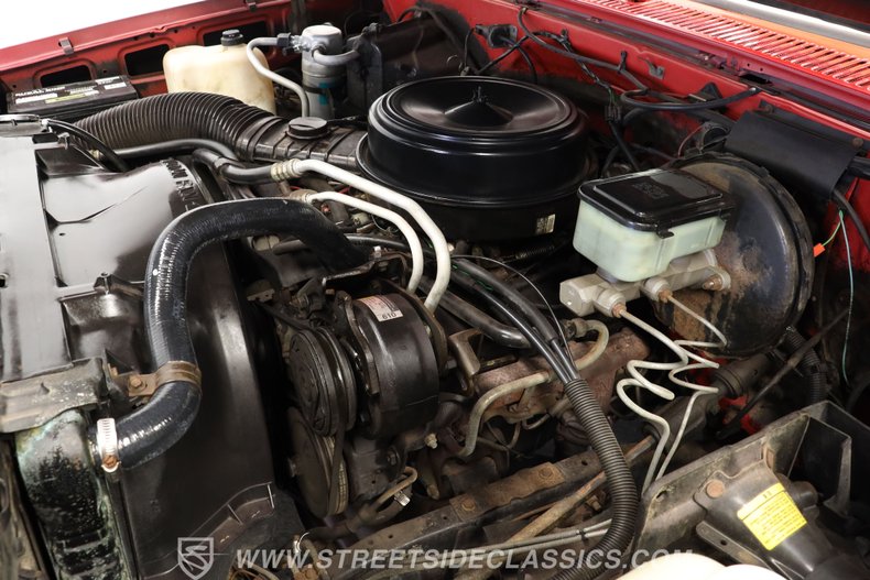 Chevrolet-C10-1986-Apple-Red-Burgundy-31