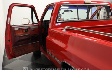 Chevrolet-C10-1986-Apple-Red-Burgundy-33