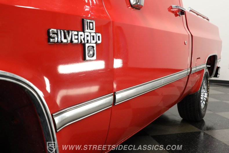 Chevrolet-C10-1986-Apple-Red-Burgundy-4