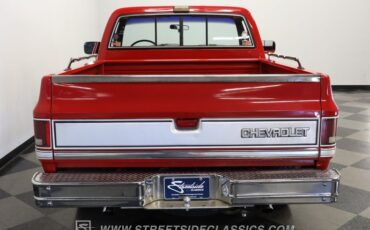 Chevrolet-C10-1986-Apple-Red-Burgundy-44