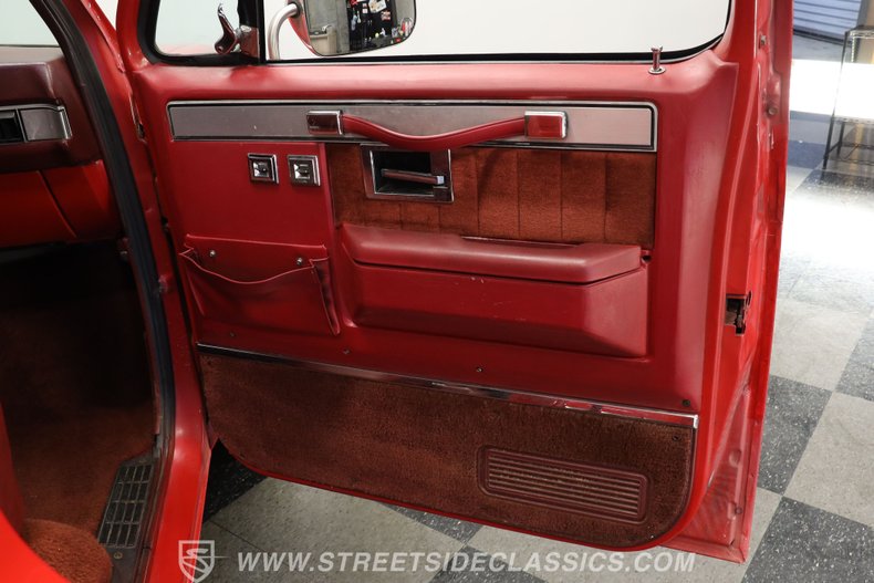 Chevrolet-C10-1986-Apple-Red-Burgundy-49