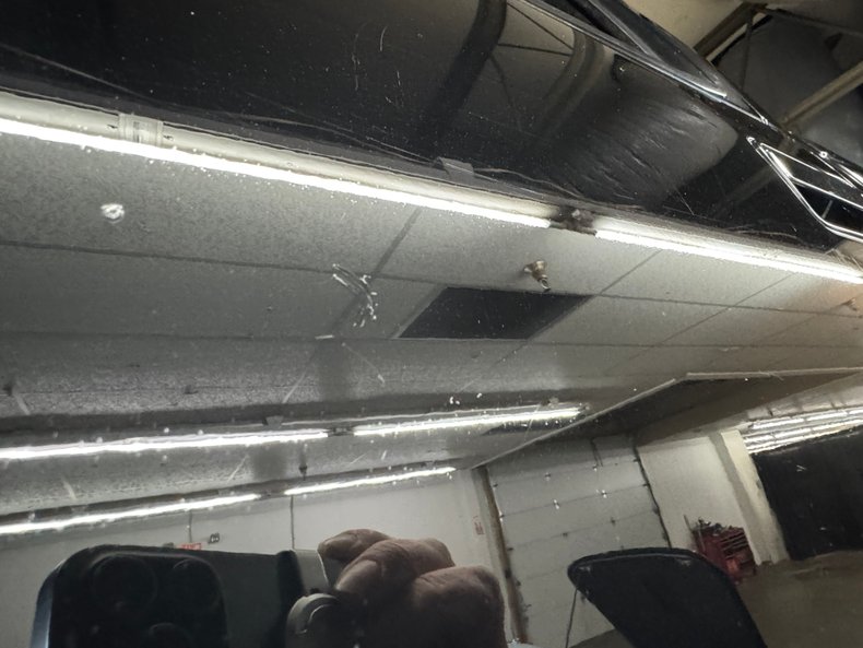 Chevrolet-C1500-1990-Black-Red-14