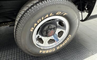 Chevrolet-C1500-1990-Black-Red-24