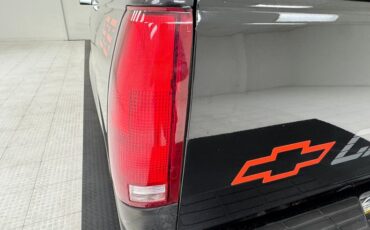 Chevrolet-C1500-1990-Black-Red-26