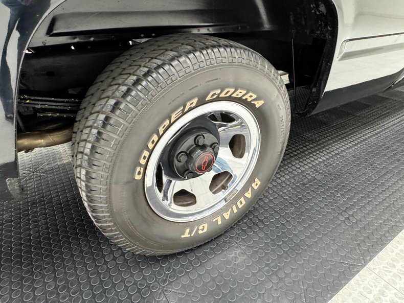 Chevrolet-C1500-1990-Black-Red-27