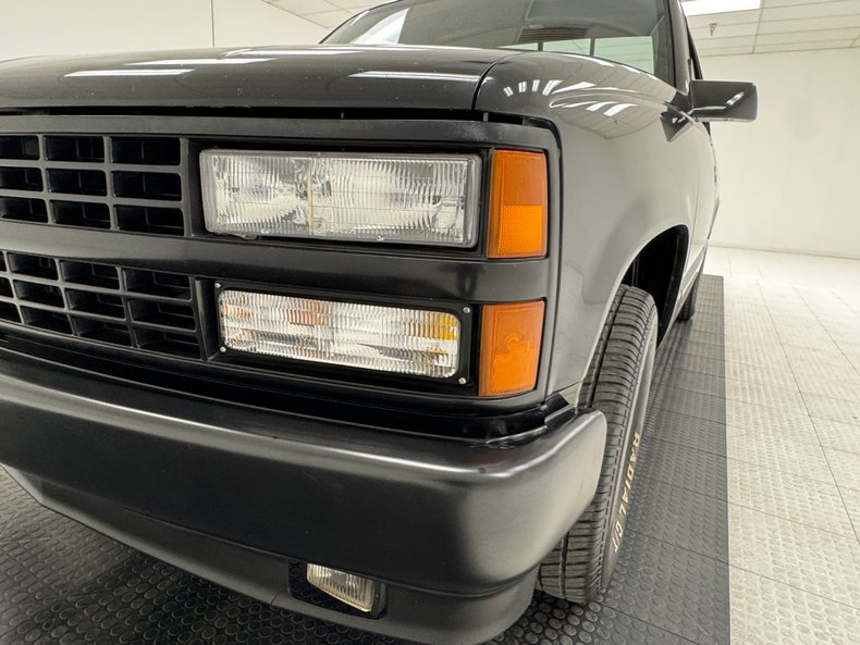 Chevrolet-C1500-1990-Black-Red-3