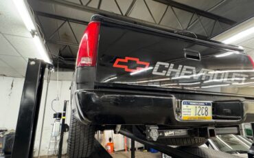 Chevrolet-C1500-1990-Black-Red-41