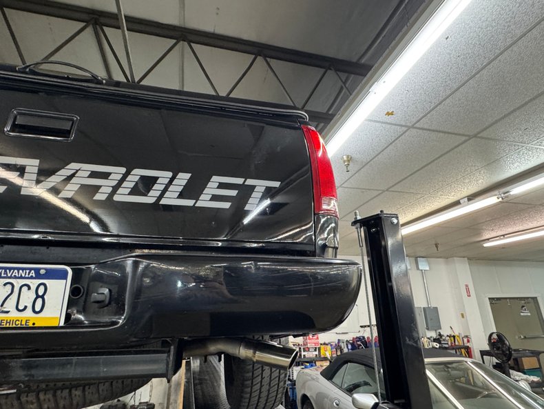 Chevrolet-C1500-1990-Black-Red-43