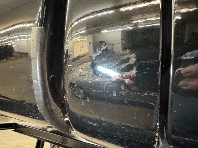 Chevrolet-C1500-1990-Black-Red-48