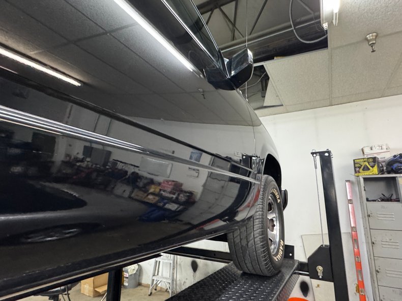 Chevrolet-C1500-1990-Black-Red-49