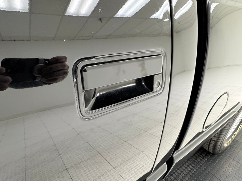 Chevrolet-C1500-1990-Black-Red-8