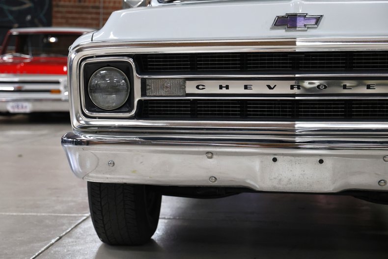 Chevrolet-C20-1970-White-Black-ampamp-White-Ho-12