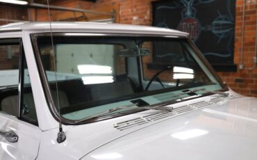 Chevrolet-C20-1970-White-Black-ampamp-White-Ho-18
