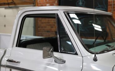 Chevrolet-C20-1970-White-Black-ampamp-White-Ho-25