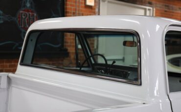 Chevrolet-C20-1970-White-Black-ampamp-White-Ho-28