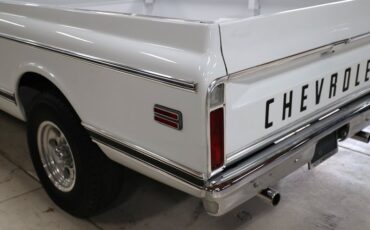 Chevrolet-C20-1970-White-Black-ampamp-White-Ho-3