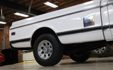 Chevrolet-C20-1970-White-Black-ampamp-White-Ho-33