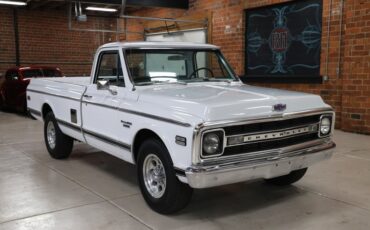 Chevrolet-C20-1970-White-Black-ampamp-White-Ho