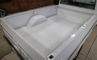 Chevrolet-C20-1970-White-Black-ampamp-White-Ho-38