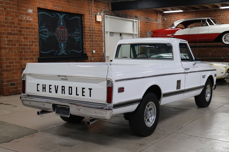 Chevrolet-C20-1970-White-Black-ampamp-White-Ho-41