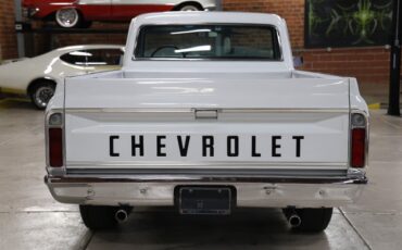 Chevrolet-C20-1970-White-Black-ampamp-White-Ho-44