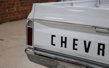 Chevrolet-C20-1970-White-Black-ampamp-White-Ho-46