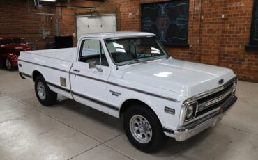 Chevrolet-C20-1970-White-Black-ampamp-White-Ho-5