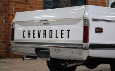 Chevrolet-C20-1970-White-Black-ampamp-White-Ho-7