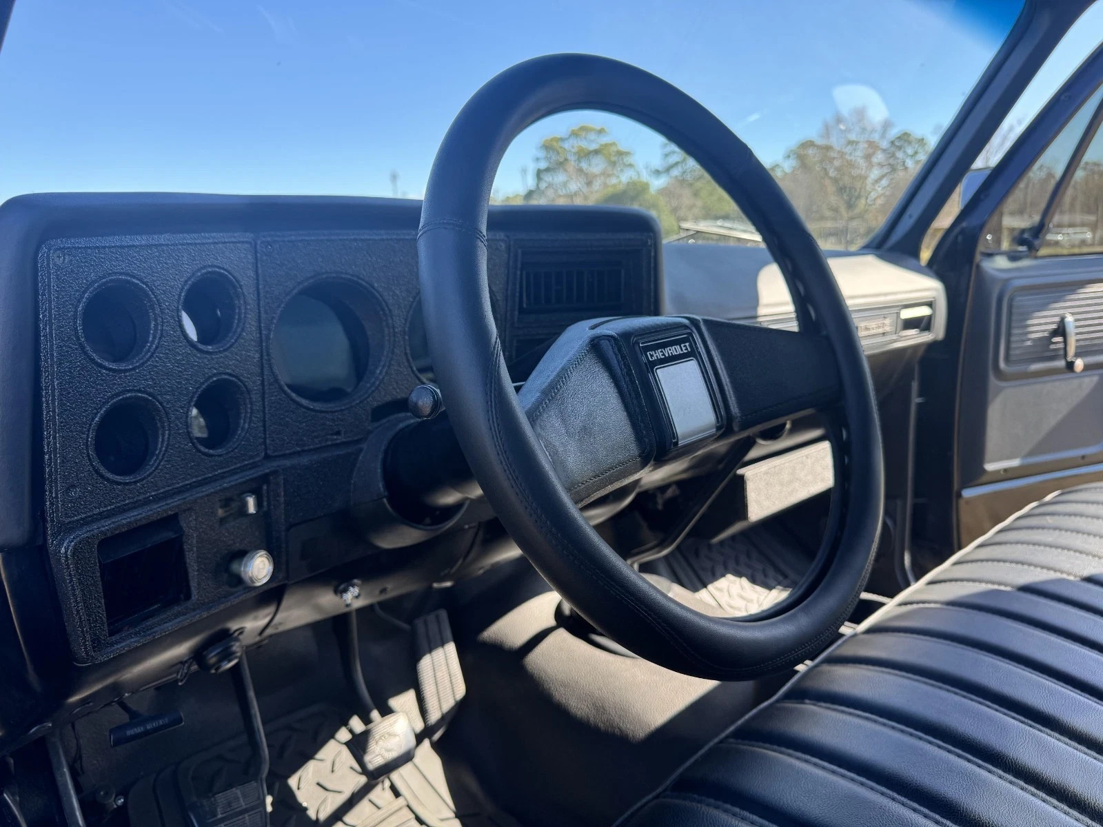 Chevrolet-C30-1978-Standard-Cab-Pickup-31