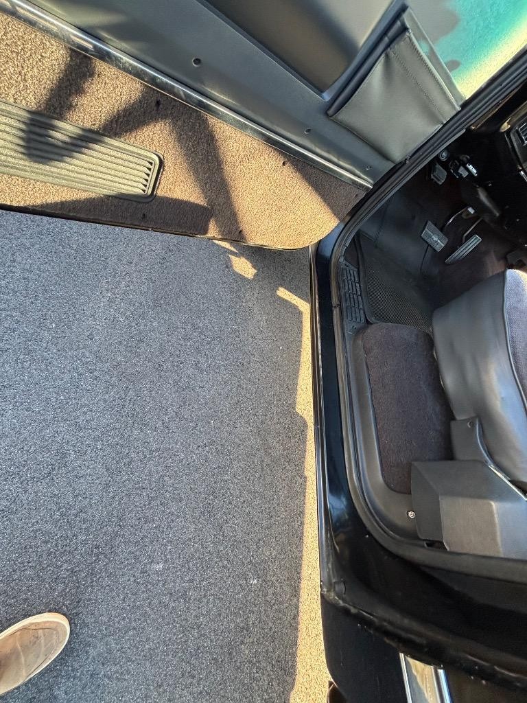 Chevrolet-CK10-Silverado-trim-short-bed-6.0-LS4x4-4L60-Nice-1986-Silverado-4x4-19