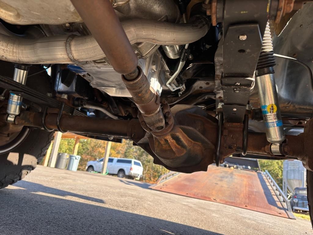 Chevrolet-CK10-Silverado-trim-short-bed-6.0-LS4x4-4L60-Nice-1986-Silverado-4x4-29