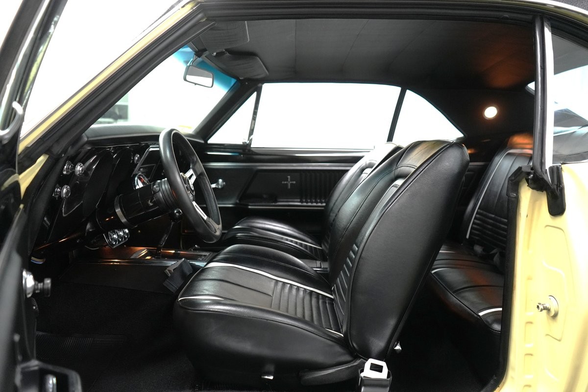 Chevrolet-Camaro-1967-37