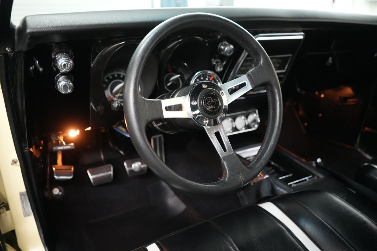 Chevrolet-Camaro-1967-39